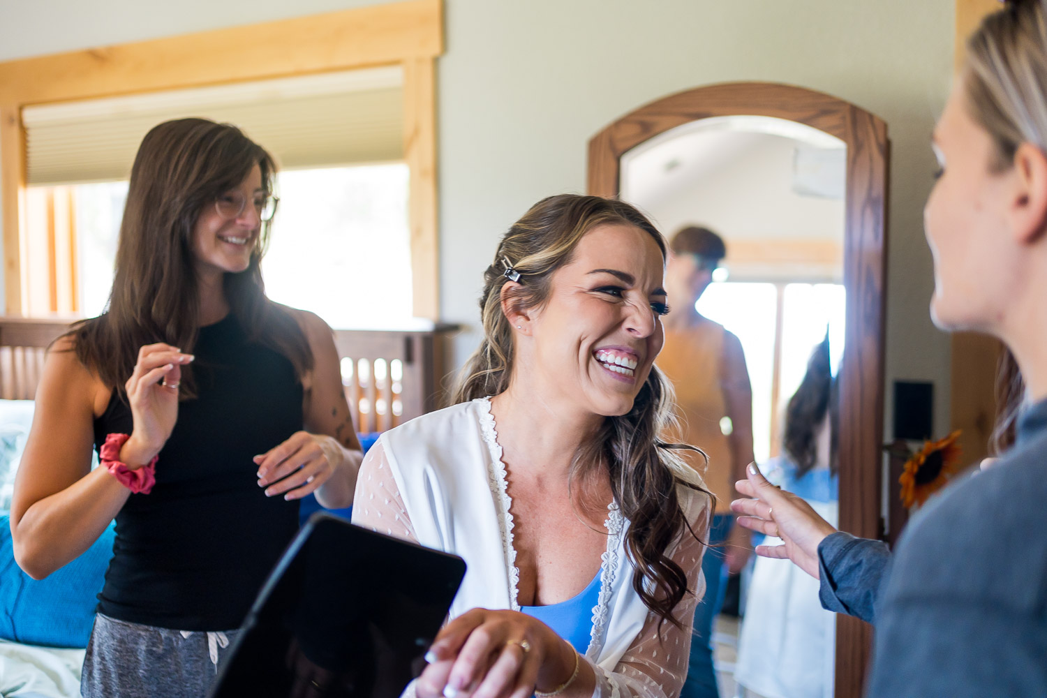 evergreen wedding photography getting ready