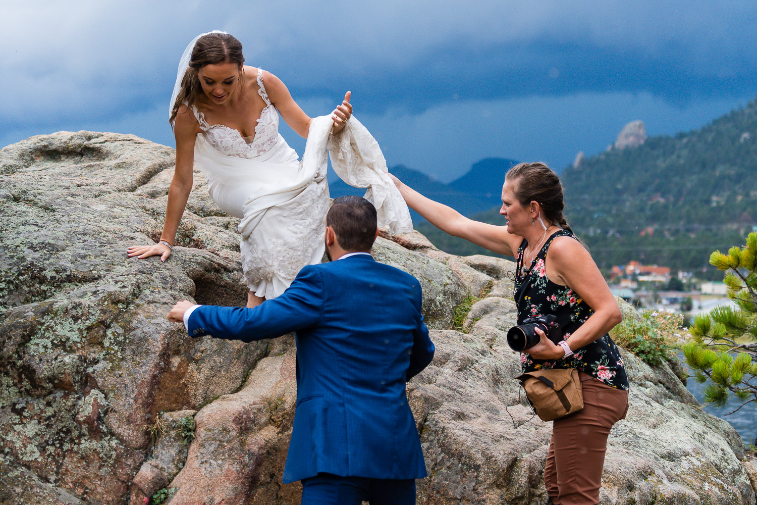 husband and wife wedding photographers