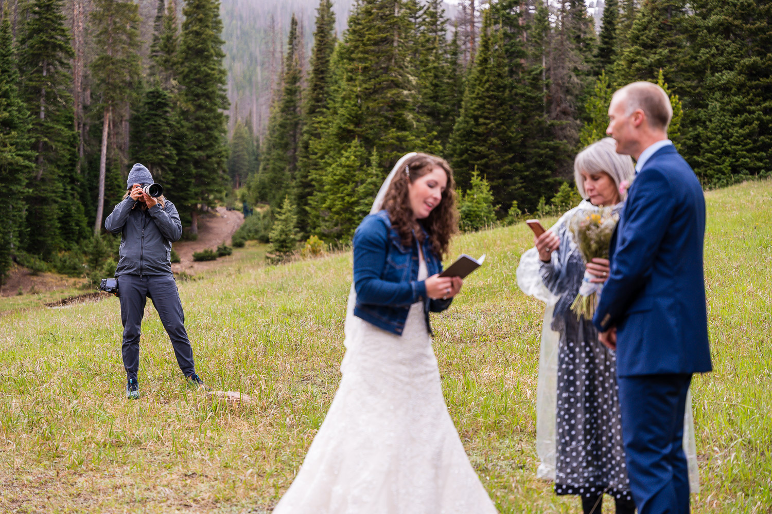 husband and wife wedding photographers