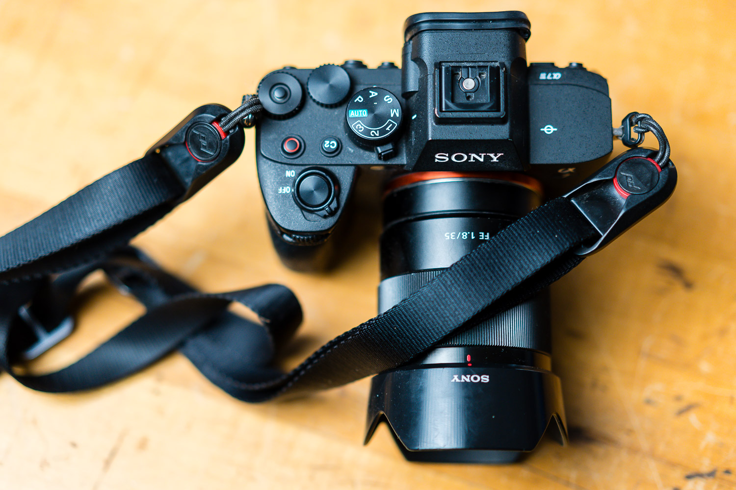 peak design camera leash strap