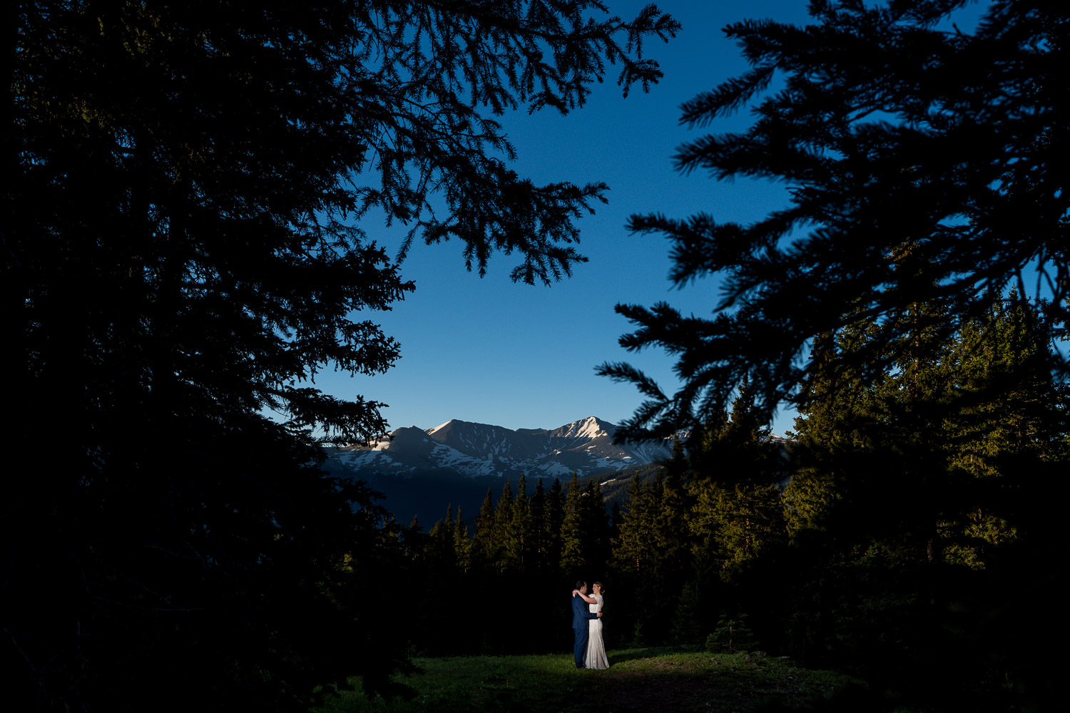 Sunrise Vail Elopement Photography Colorado Tree Frame - adventure Colorado elopement photographer | Vail wedding photographers
